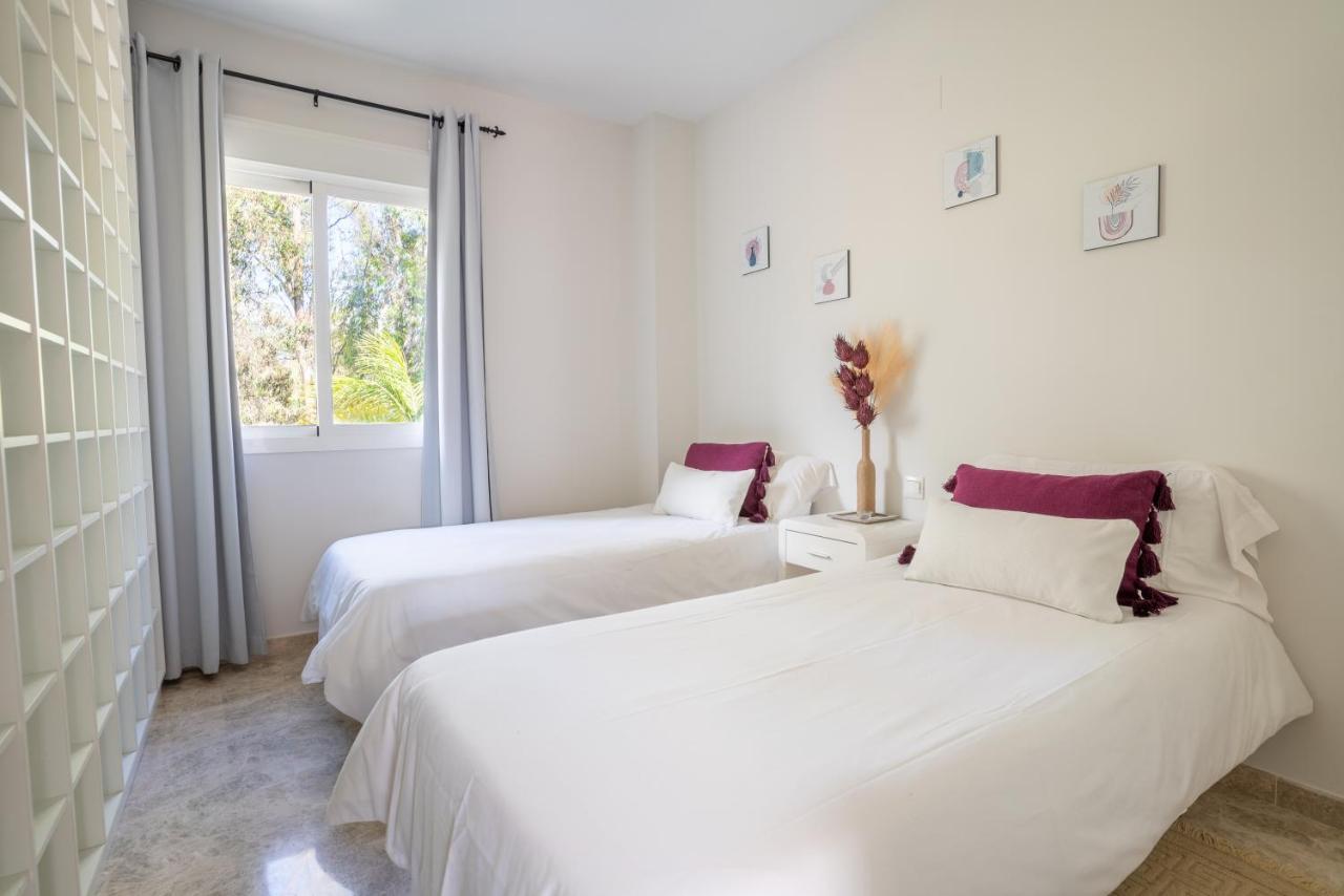 2Bdr Penthouse, Los Naranjos, W/Pool, 2Km P.Banus Marbella Exteriér fotografie